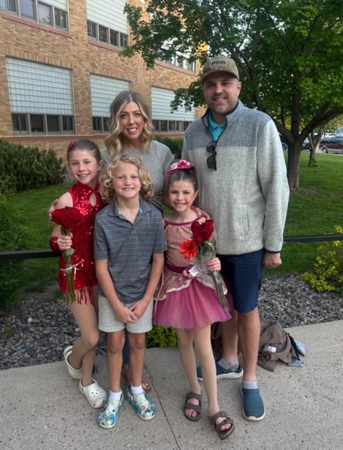 Chris Knoll family